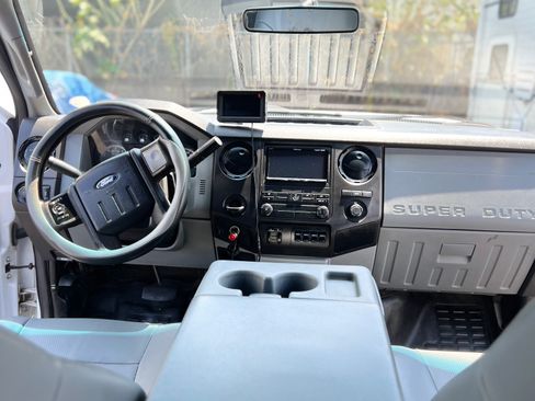 Used 2012 Ford F450 XL w/ Low Deflection Pkg image 6