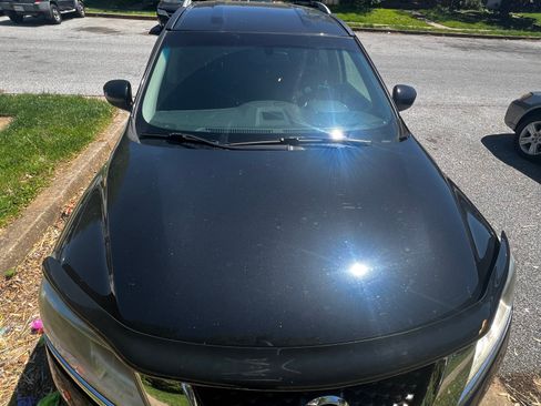 Used 2015 Nissan Pathfinder SV image 10