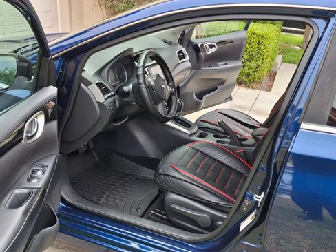 Used 2019 Nissan Sentra SV image 12