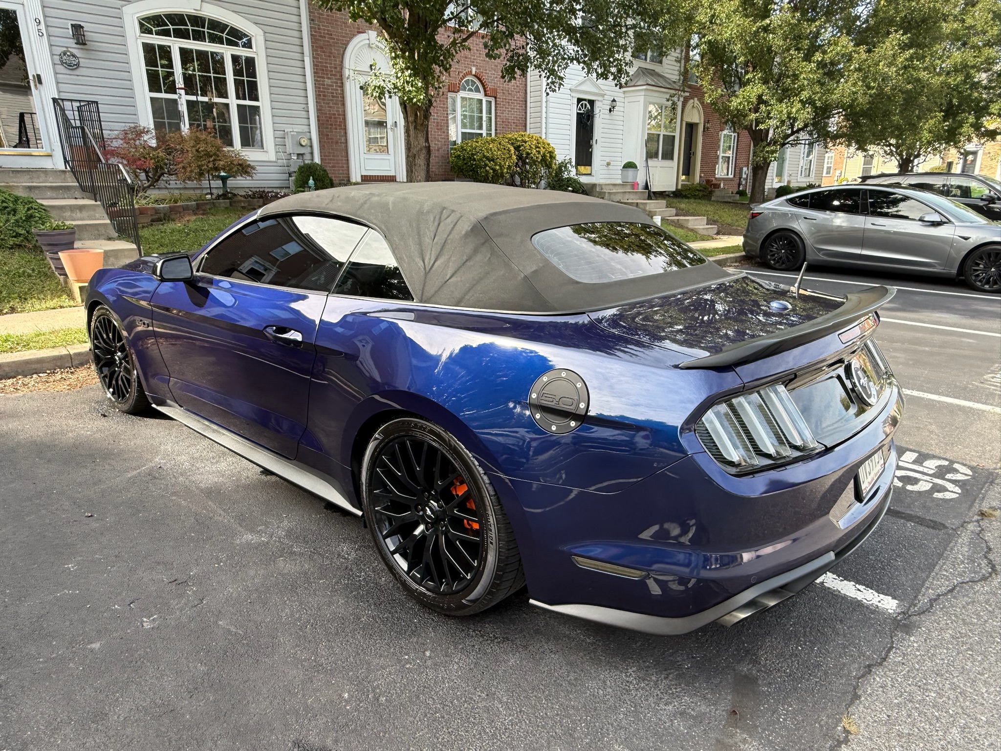 Used 2019 Ford Mustang GT Premium w/ GT Performance Package RWD image 11