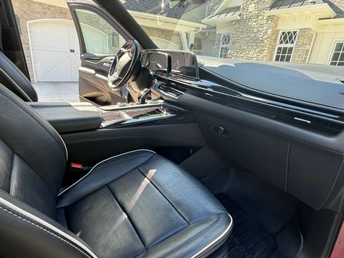 Used 2021 Cadillac Escalade Sport AWD/4WD image 8