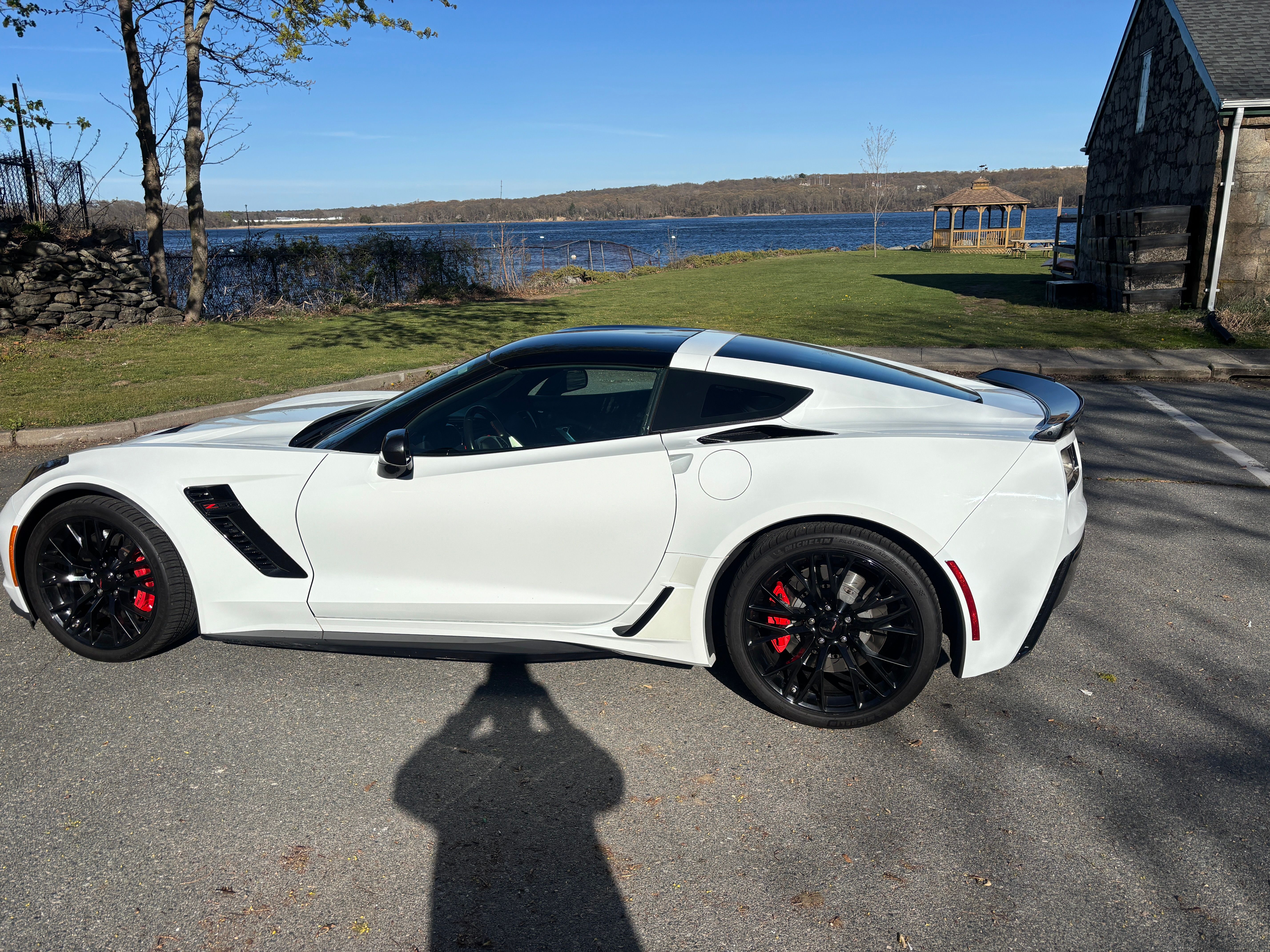 Used 2019 Chevrolet Corvette Z06 RWD image 13