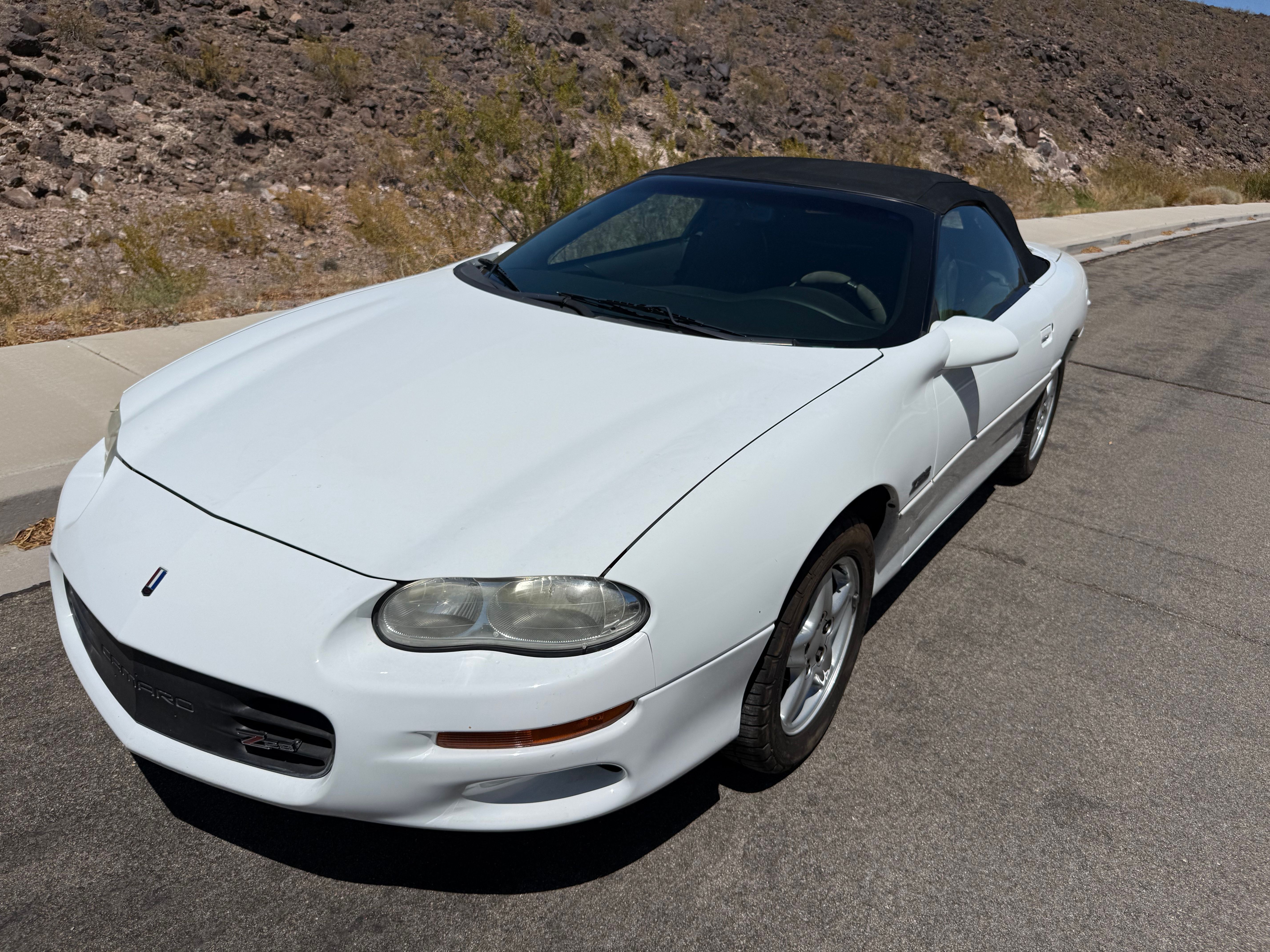 Used 1998 Chevrolet Camaro Z28 RWD image 8