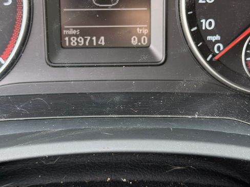 Used 2010 Volkswagen Jetta TDI FWD image 9
