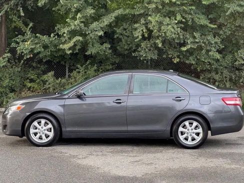 Used 2011 Toyota Camry LE w/ LE Extra-Value Pkg FWD image 19