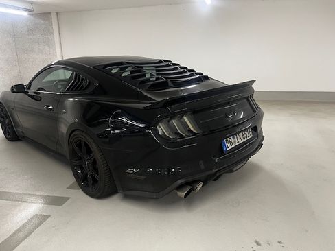 Used 2018 Ford Mustang GT w/ Black Accent Pkg image 4