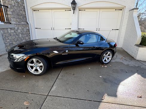 Used 2012 BMW Z4 sDrive28i image 4