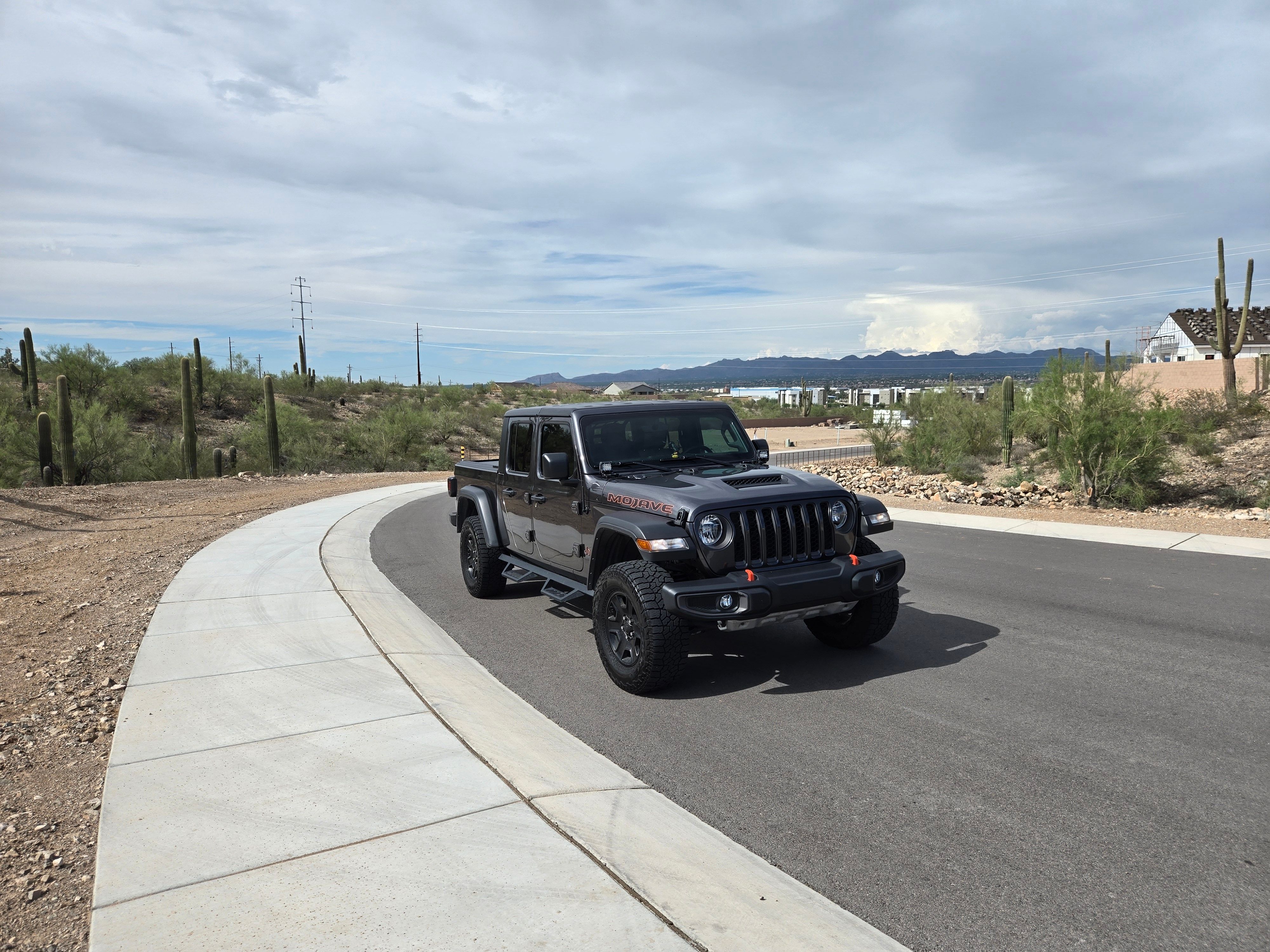 Used 2021 Jeep Gladiator Mojave AWD/4WD image 2