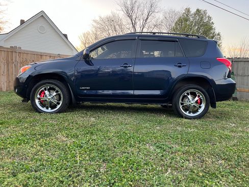 Used 2007 Toyota RAV4 Limited FWD image 9