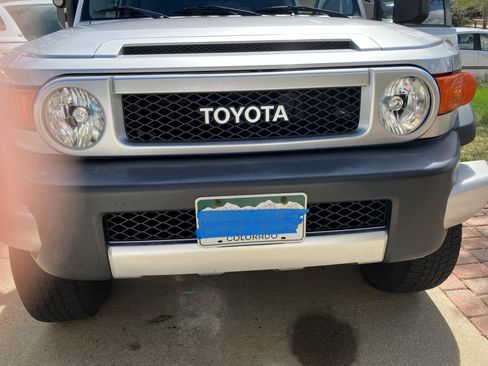Used 2007 Toyota FJ Cruiser 4WD image 2