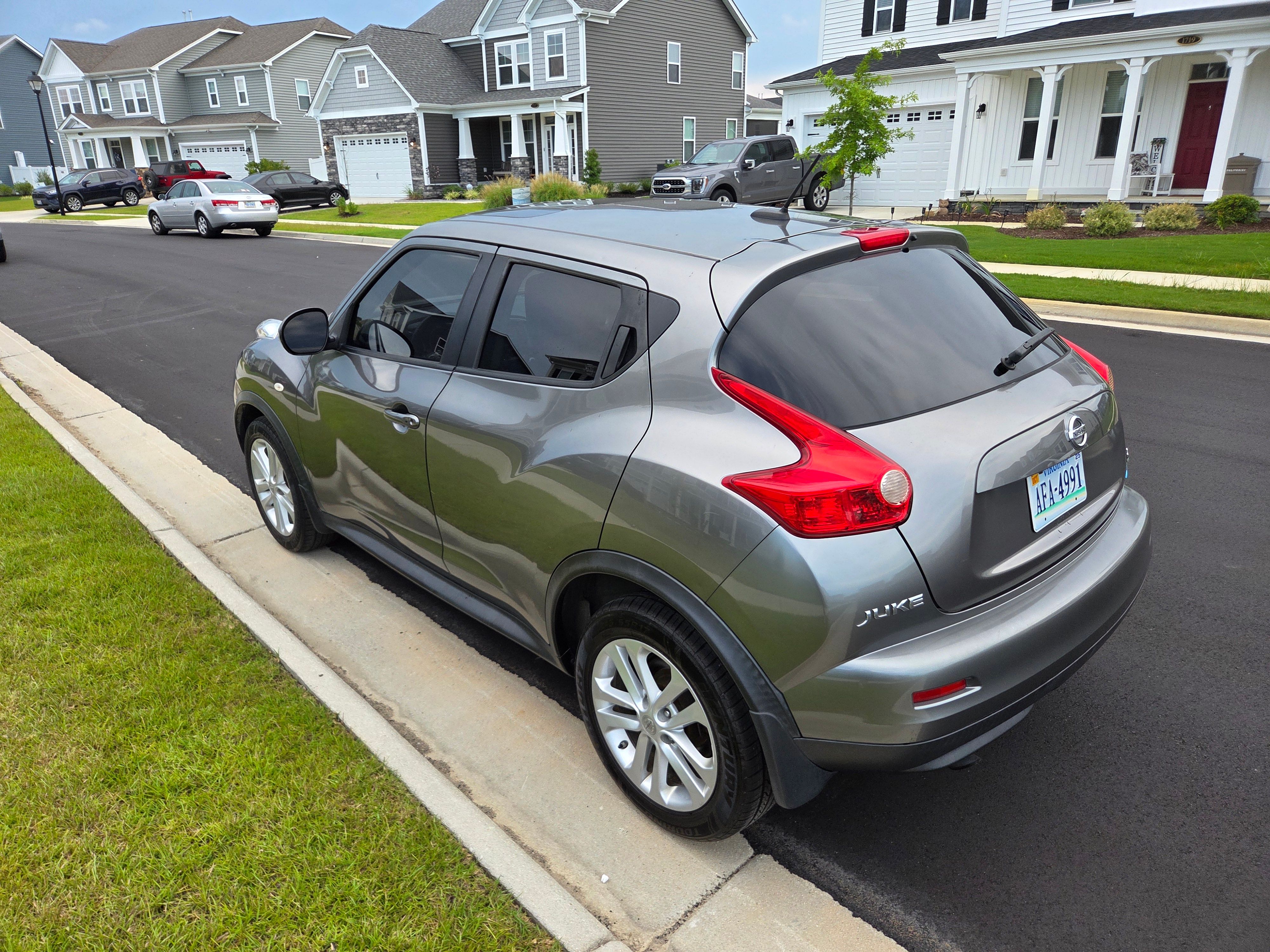 Used 2013 Nissan Juke SV FWD image 10