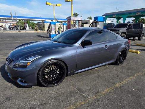 Used 2011 INFINITI G37 Journey w/ Premium Pkg image 1