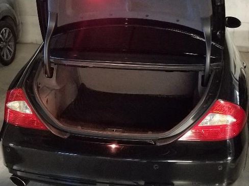 Used 2006 Mercedes-Benz CLS 500 image 16