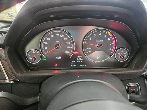 Used 2018 BMW M3 CS image 4