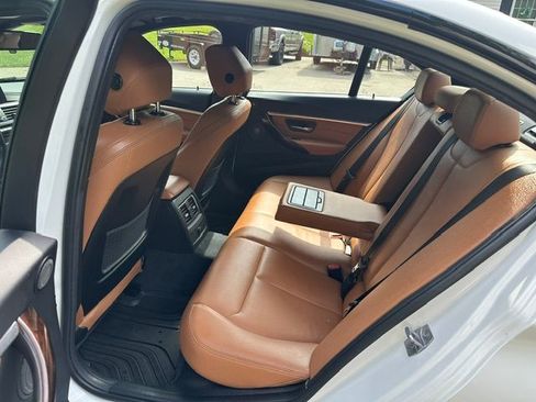 Used 2018 BMW 340i xDrive Sedan AWD/4WD image 9
