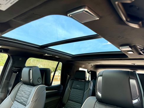 Used 2026 Cadillac Escalade Platinum Sport w/ LPO, ONYX Package image 12