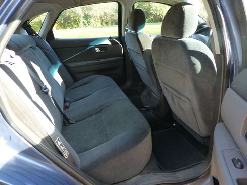 Used 2002 Ford Taurus SE FWD image 12