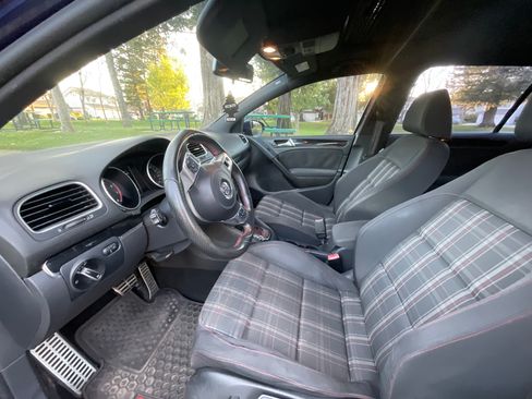 Used 2012 Volkswagen GTI 4-Door FWD image 10