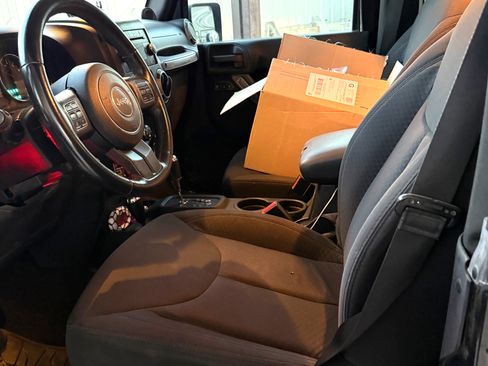 Used 2013 Jeep Wrangler Sport AWD/4WD image 6