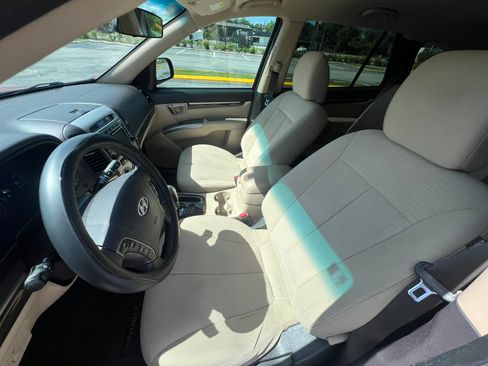 Used 2011 Hyundai Santa Fe GLS FWD image 13