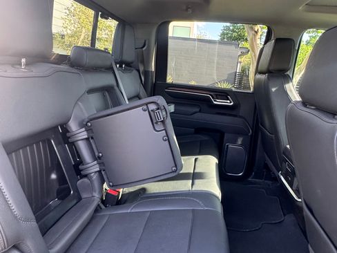 Used 2025 GMC Sierra 2500 Denali w/ Denali Reserve Package AWD/4WD image 16
