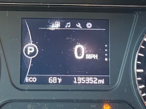 Used 2017 Kia Sorento LX image 10