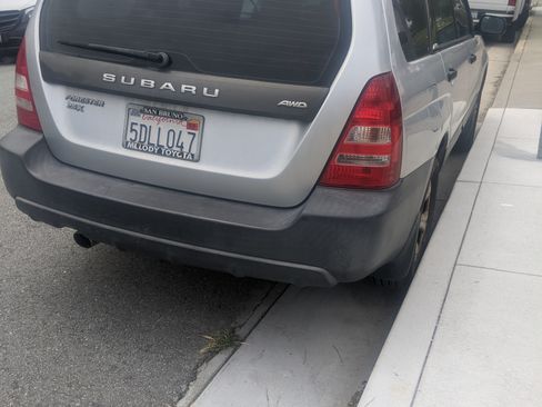 Used 2004 Subaru Forester 2.5X AWD/4WD image 2