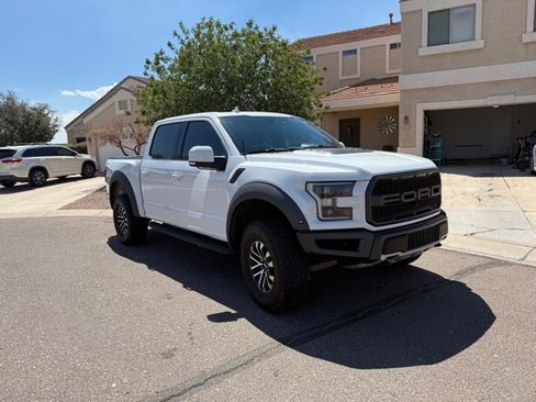 Used 2019 Ford F150 Raptor w/ Equipment Group 802A Luxury AWD/4WD image 4