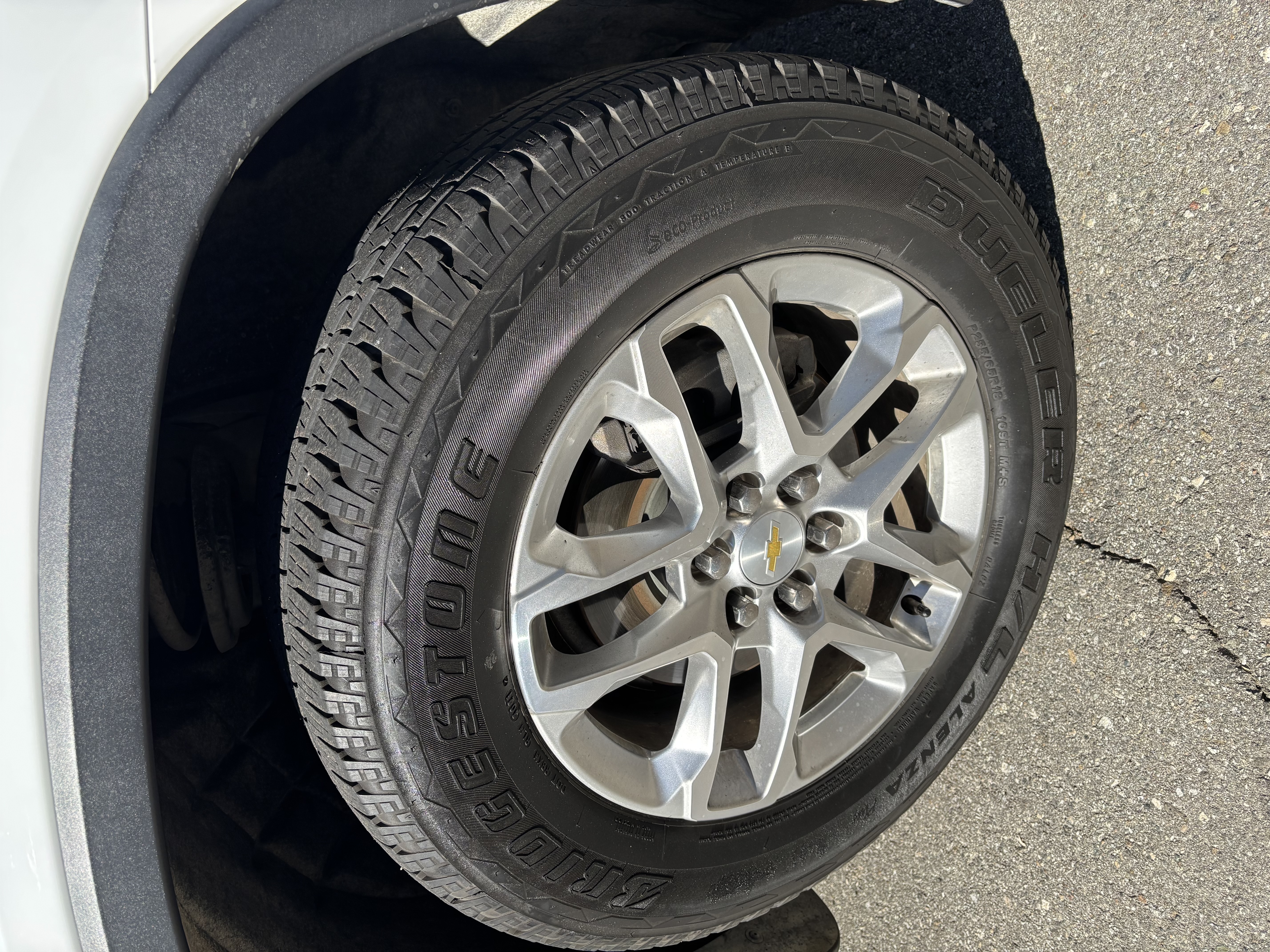 Used 2018 Chevrolet Traverse LT FWD image 11