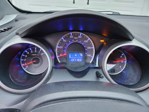 Used 2010 Honda Fit Sport image 11