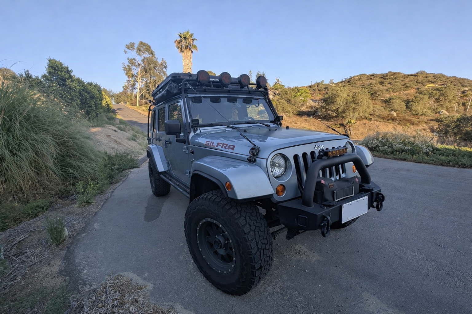 Used 2012 Jeep Wrangler Unlimited Sahara AWD/4WD image 5