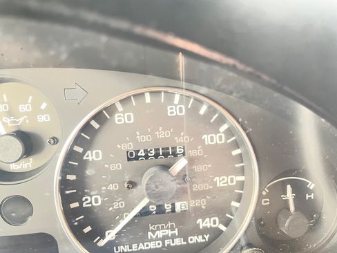 Used 1993 MAZDA MX-5 Miata RWD image 26