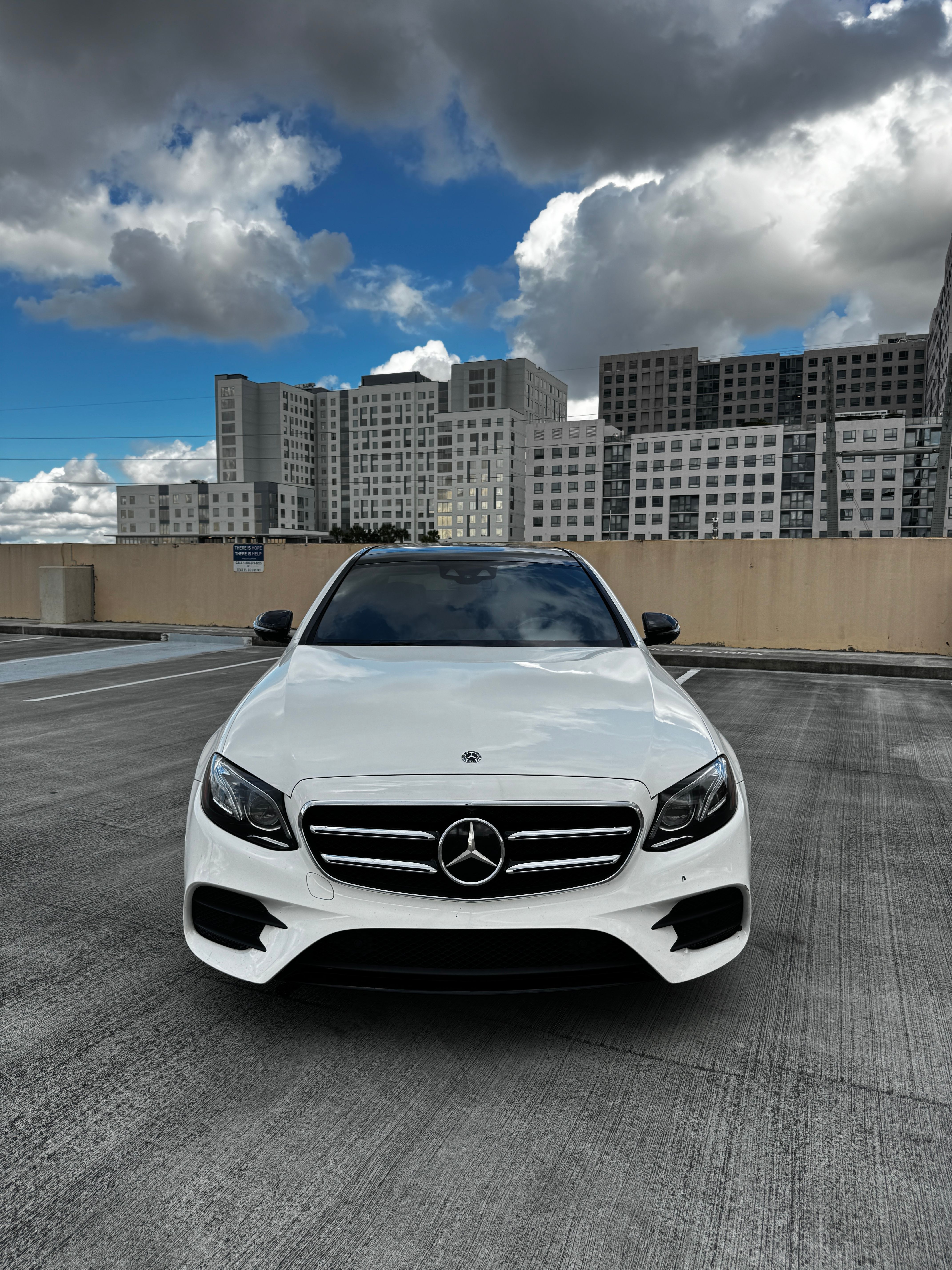 Used 2019 Mercedes-Benz E 300 image 1