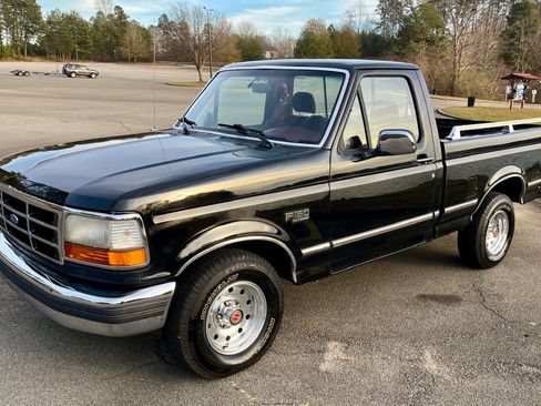 Used 1994 Ford F150 XL image 2