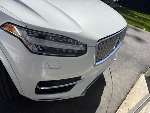 Used 2017 Volvo XC90 T8 Inscription w/ Luxury Package image 4