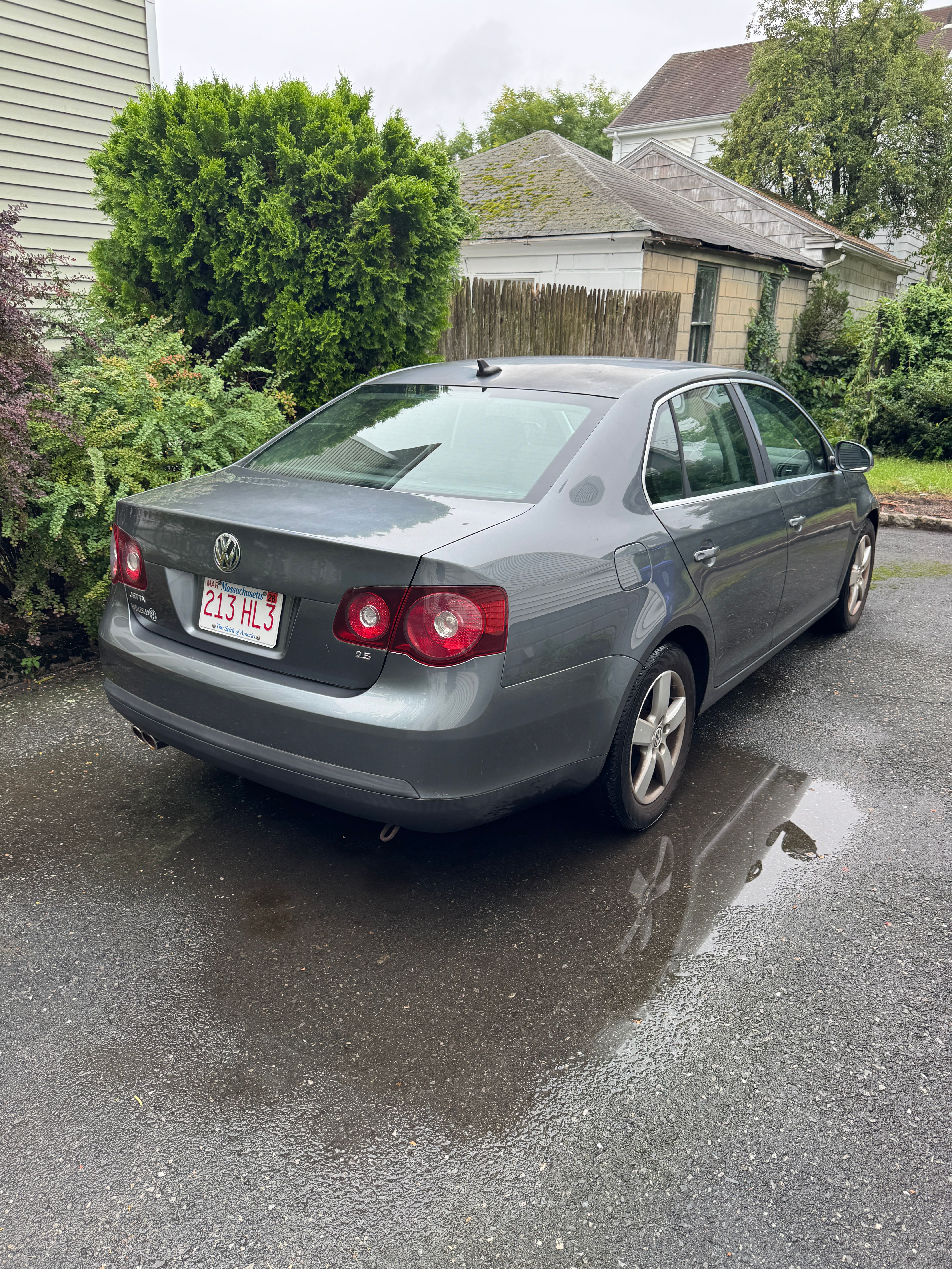 Used 2008 Volkswagen Jetta SE FWD image 2