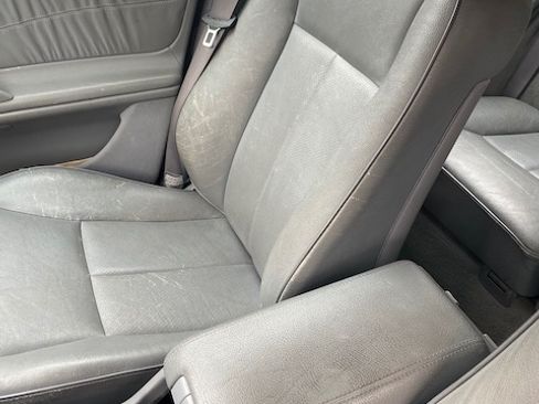 Used 2001 Mercedes-Benz E 320 Wagon image 6