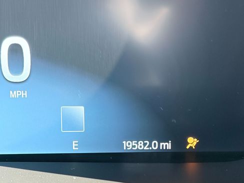 Used 2022 Ford F150 Lightning Lariat w/ Equipment Group 511A High image 19