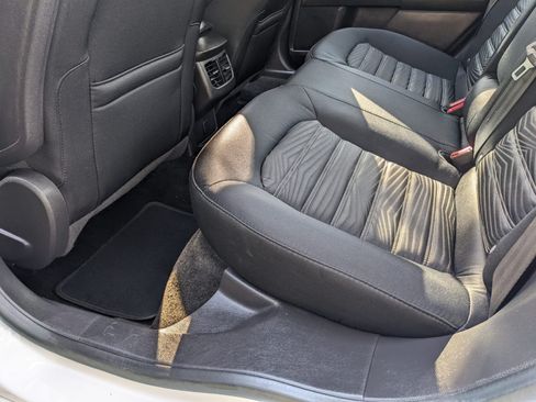 Used 2016 Ford Fusion SE FWD image 14