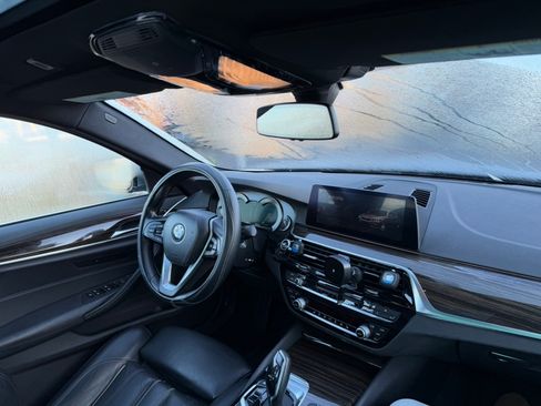 Used 2019 BMW 530i w/ Convenience Package image 14