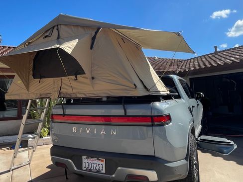 Used 2022 Rivian R1T Launch Edition image 10