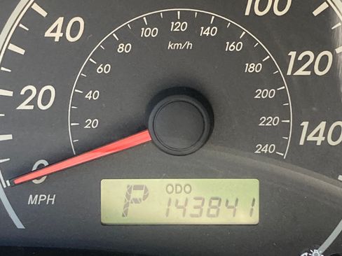Used 2011 Toyota Corolla LE FWD image 18