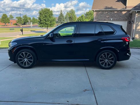 Used 2019 BMW X5 xDrive50i w/ M Sport Package image 1