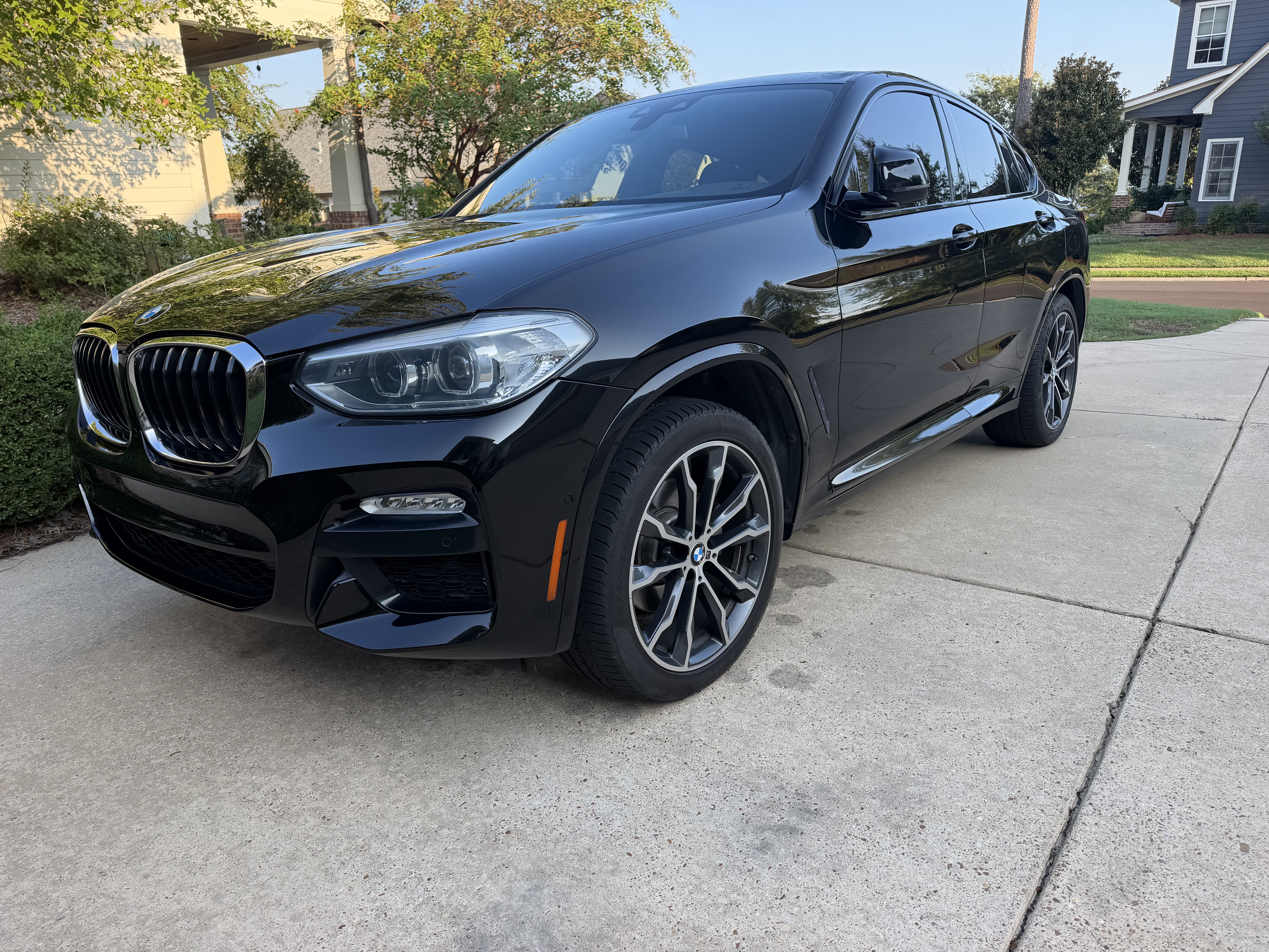 Used 2019 BMW X4 xDrive30i w/ M Sport Package 2 AWD/4WD image 5
