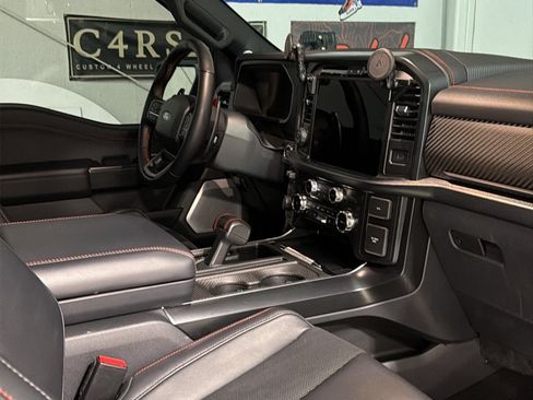 Used 2025 Ford F150 Raptor AWD/4WD image 8