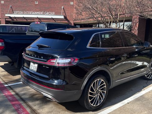 Used 2019 Lincoln Nautilus Reserve image 5