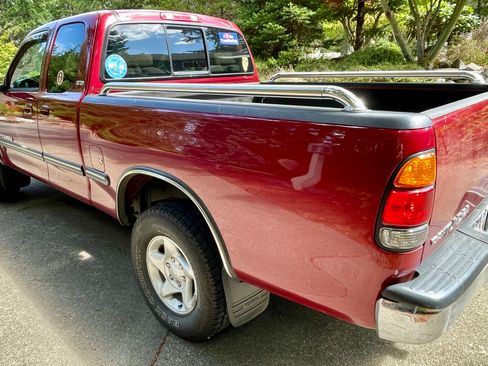 Used 2000 Toyota Tundra SR5 w/ Convenience Pkg AWD/4WD image 6