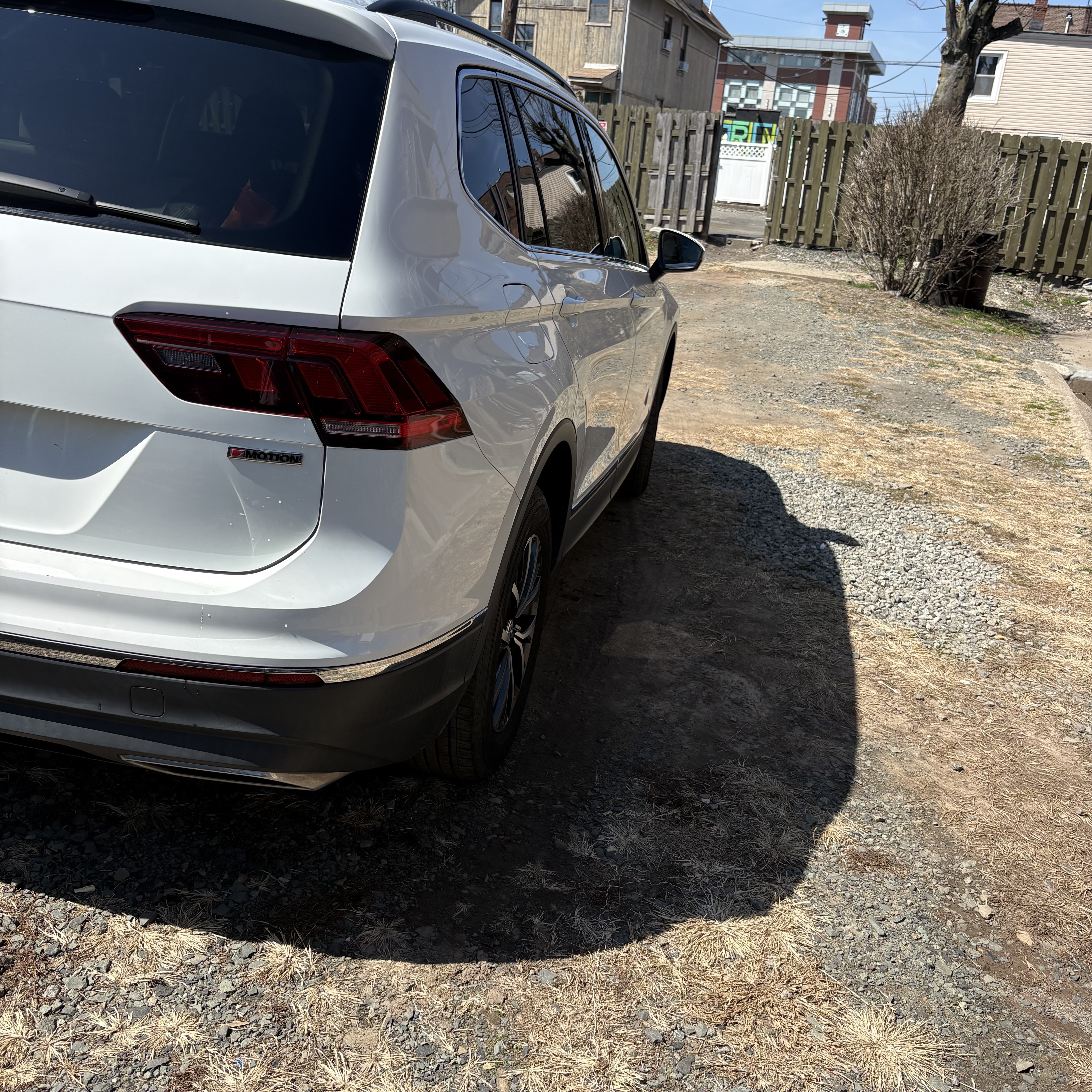 Used 2020 Volkswagen Tiguan SE w/ Panoramic Sunroof Package AWD/4WD image 5