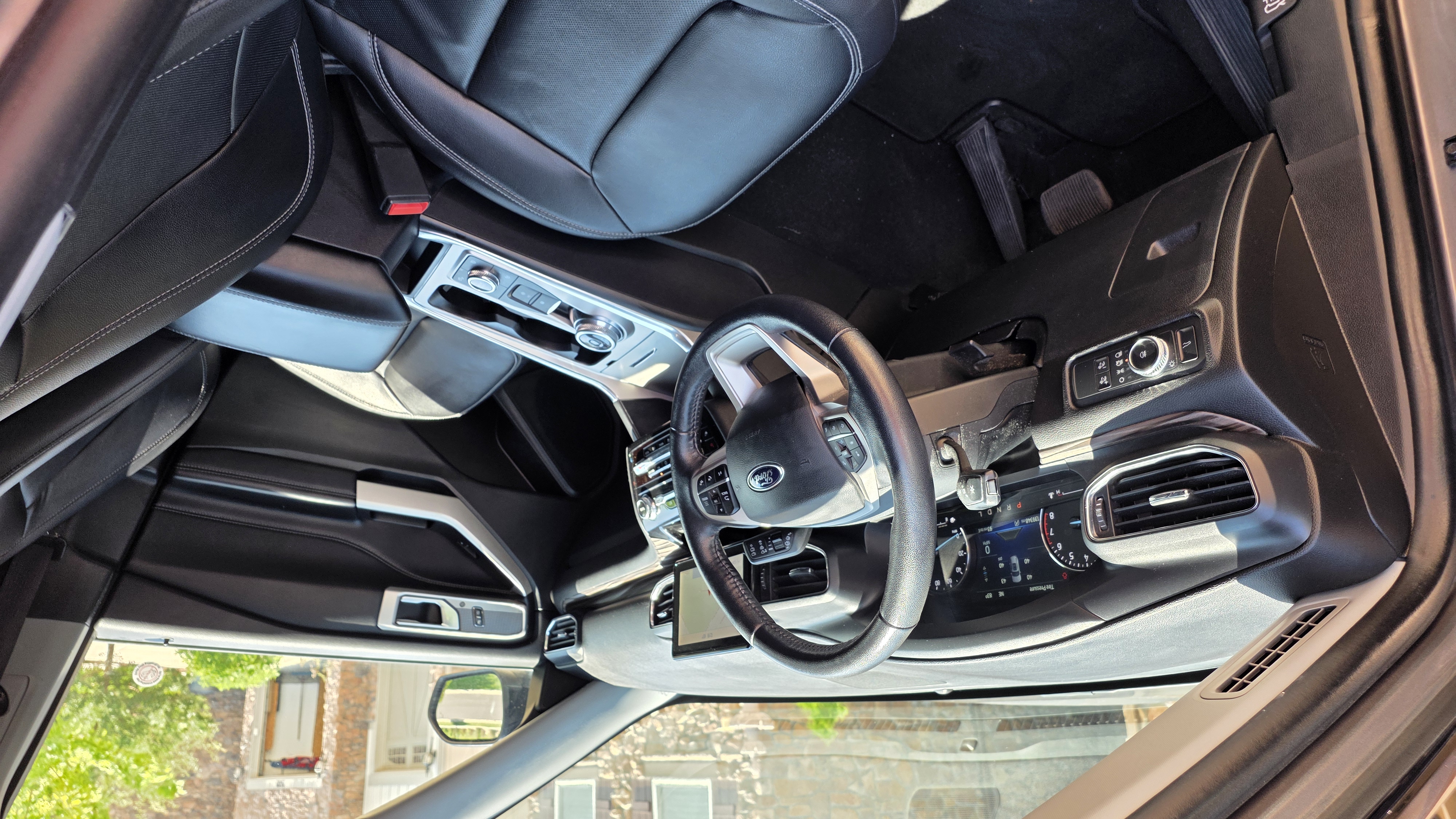 Used 2021 Ford Explorer Limited AWD/4WD image 18