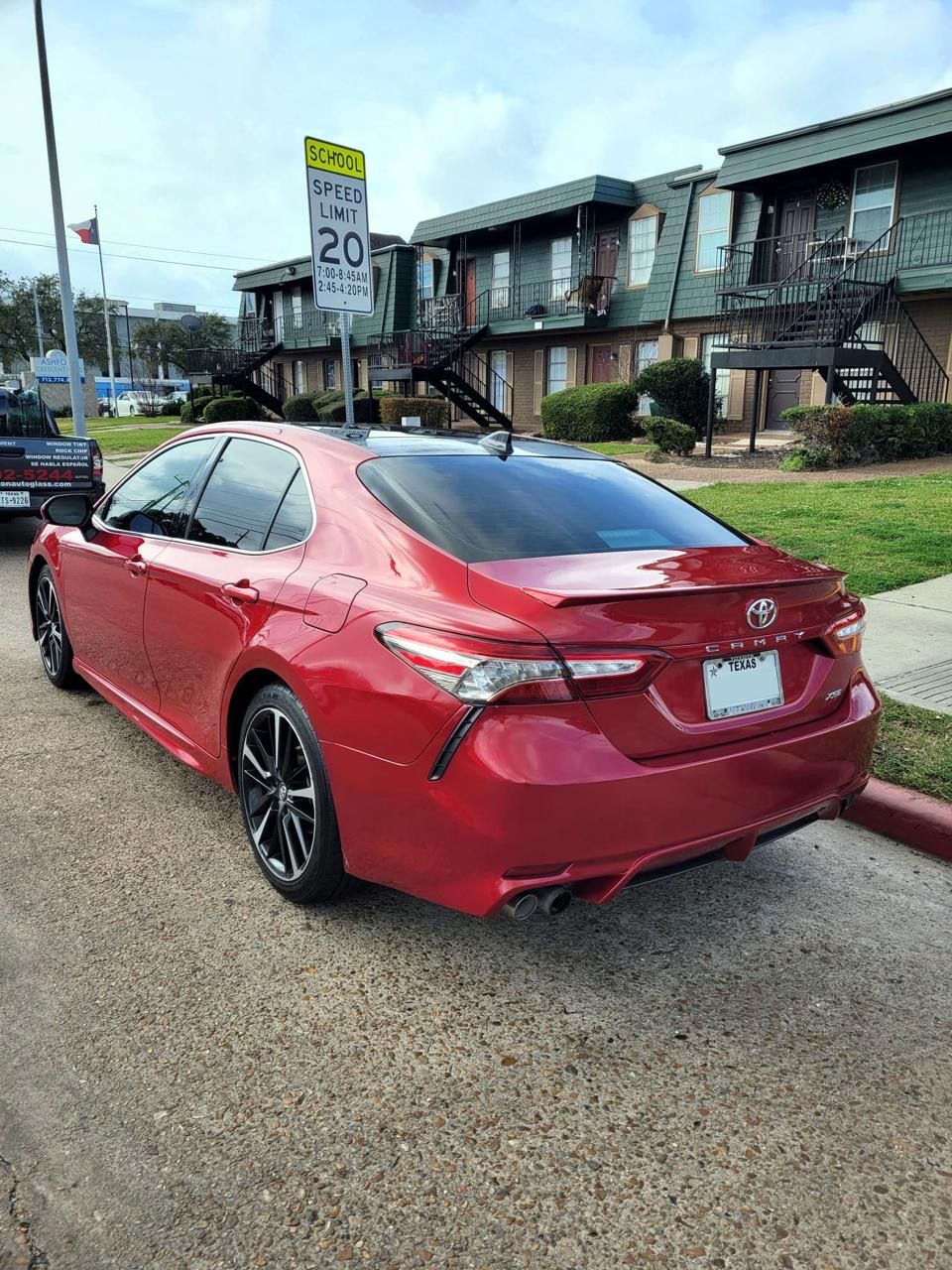 Used 2019 Toyota Camry XSE FWD image 11